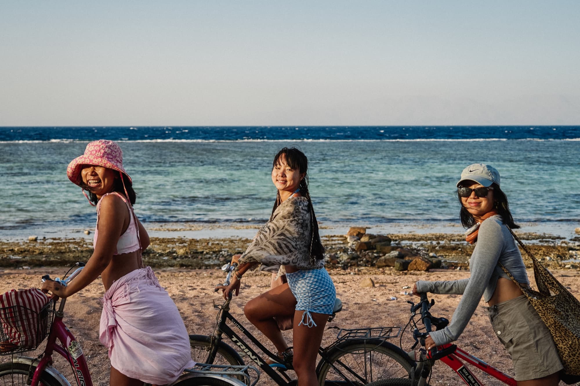 海边的姐妹